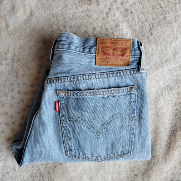 SOLD🥳Levis 501 light wash skinny jeans - Picture 12 of 15
